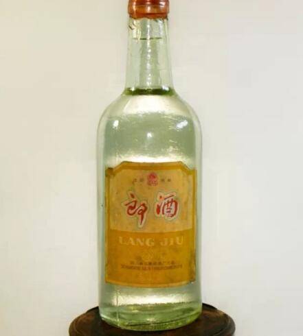 其次,三大革命郎酒,参考年份70年代,容量规格540ml,酒精度数53°