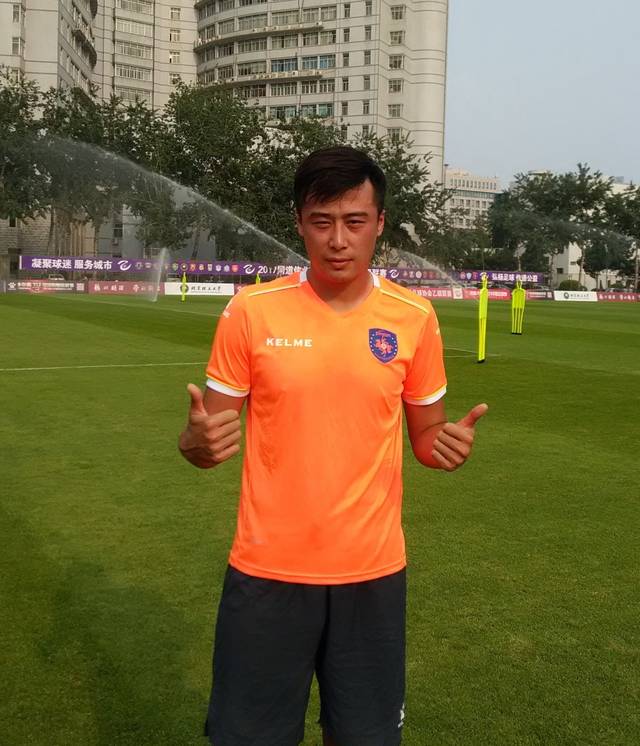 球员徐亿海、吴宇帆正式加盟青岛中能足球俱乐部