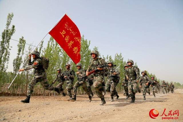 铁骨铮铮!卫国英雄连民族六连的精神传承