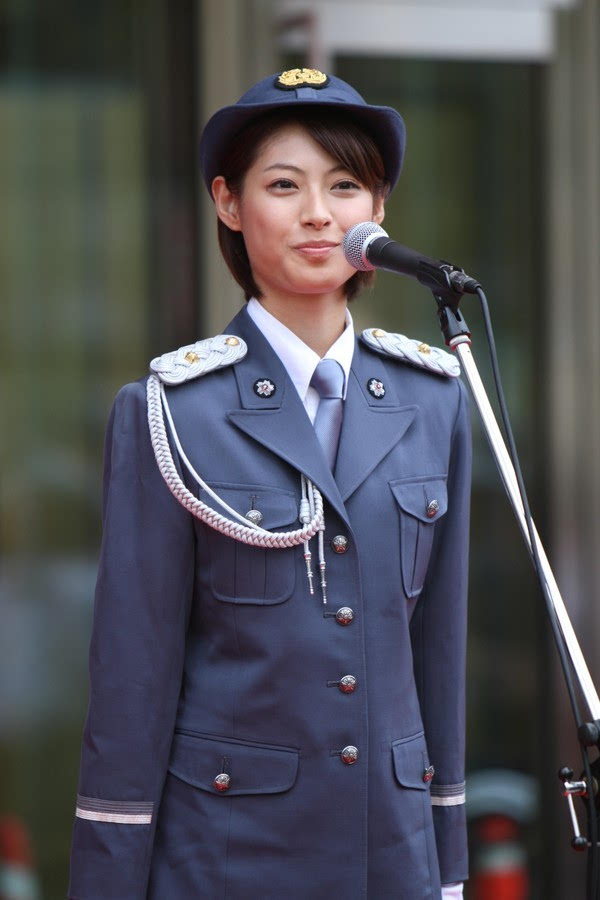 川岛芳子警官图片