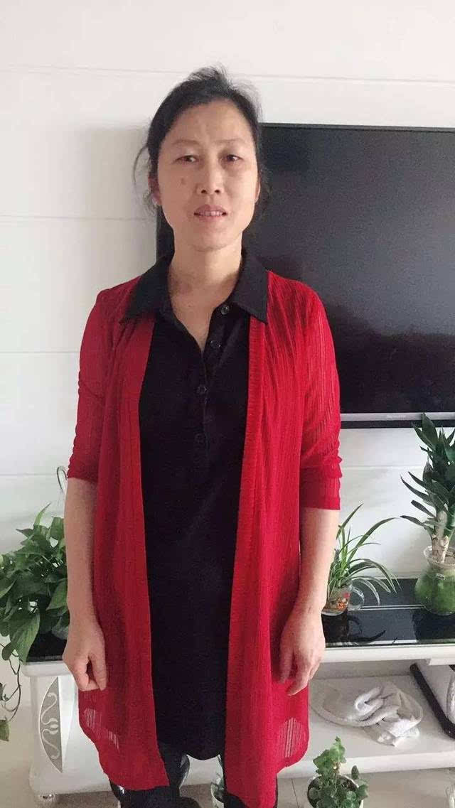 母亲照片 官兵在镜头前回忆与妈妈在一起的点点滴滴,同时向妈妈浓情