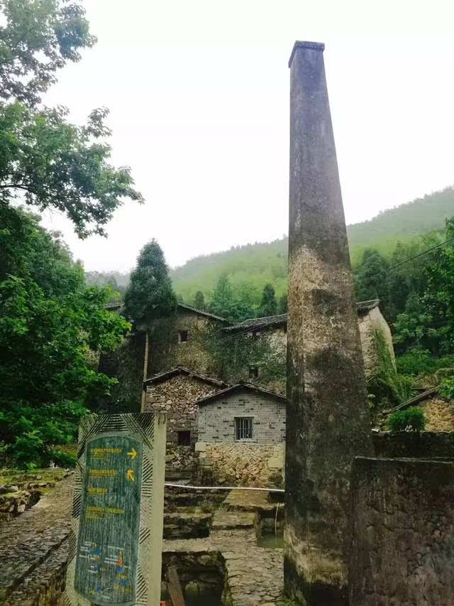 水碓坑也是革命老区浙南游击纵队十三区队成立的地方,村里的旧址依旧