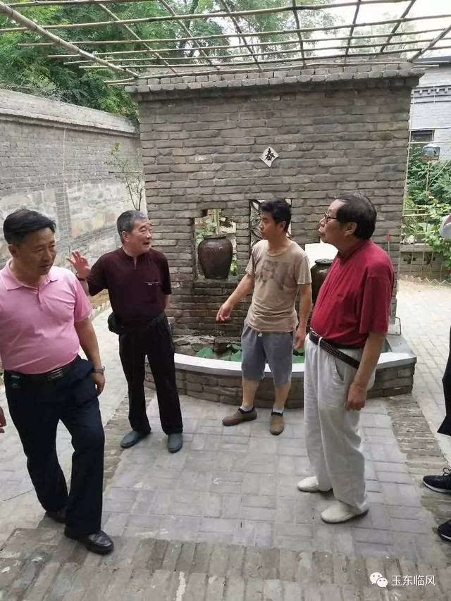 上周,与郑今东栗宪庭二位先生在一起两天,学习并快乐着,另外还有四拨