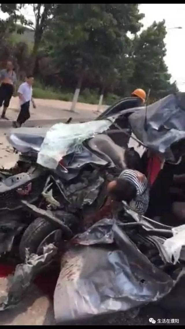 摩托车299摔车分尸图片