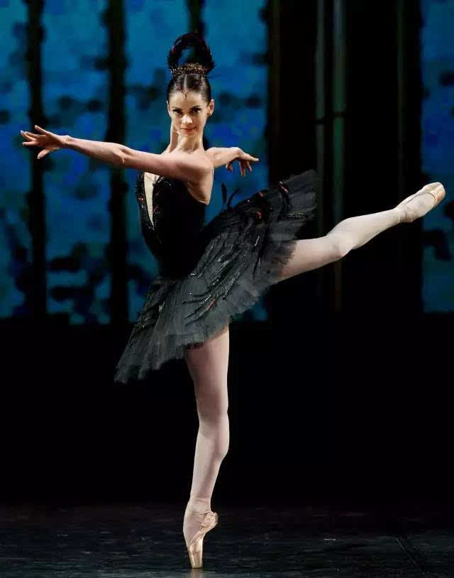 10段经典芭蕾女神独舞,曼妙的舞姿和逆天的颜值