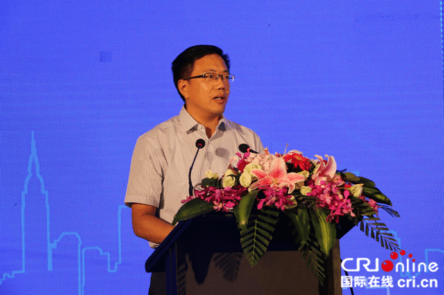 会上,海陵区委书记,区长陈翔表示:定期在深圳举办投资说明会,一方面