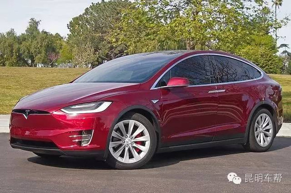 新車| 特斯拉首款suv model x p90d實圖亮相