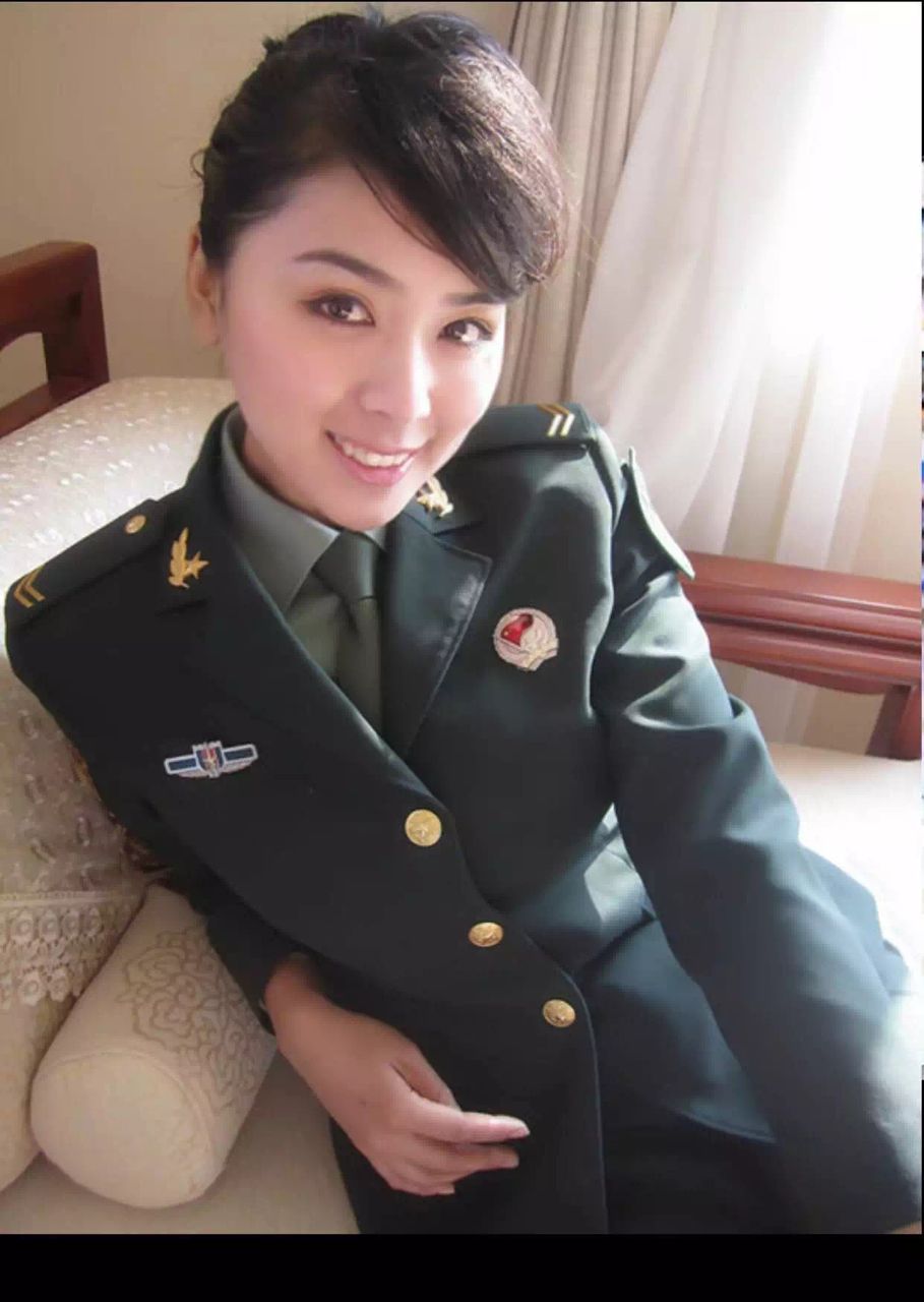 中国女军装照图片图片