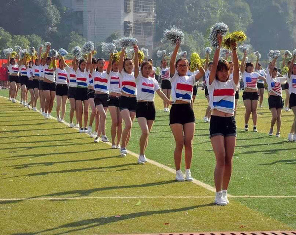 湖南女子学院运动场图片