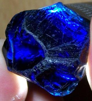 全球最大蓝宝石价值数十亿人民币!