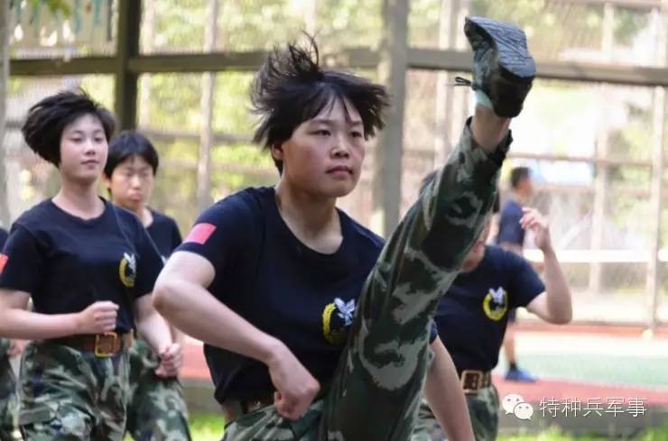 女子特种兵之鬼魅图片