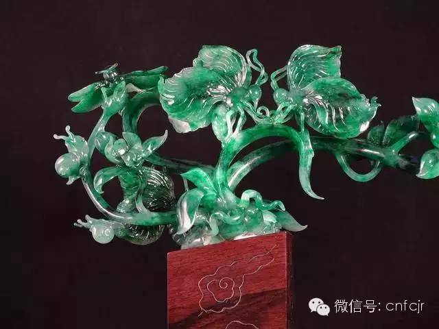 叶金龙顶级翡翠作品《花之恋》