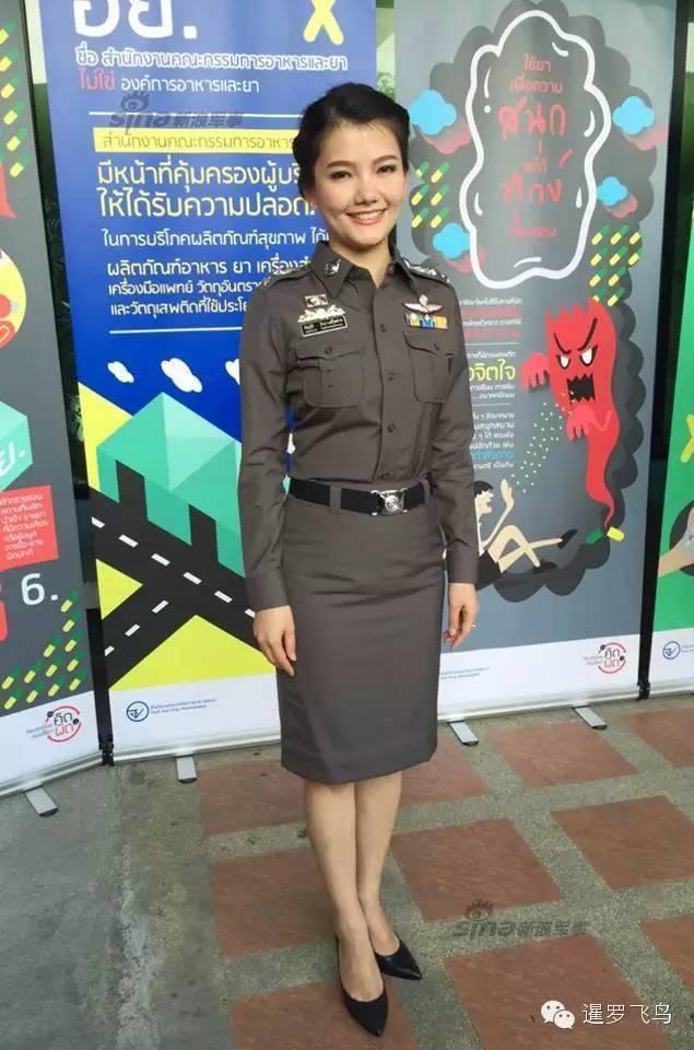 近日,一组泰国最美女警花的照片的网上流传,有网友甚至称压倒外国
