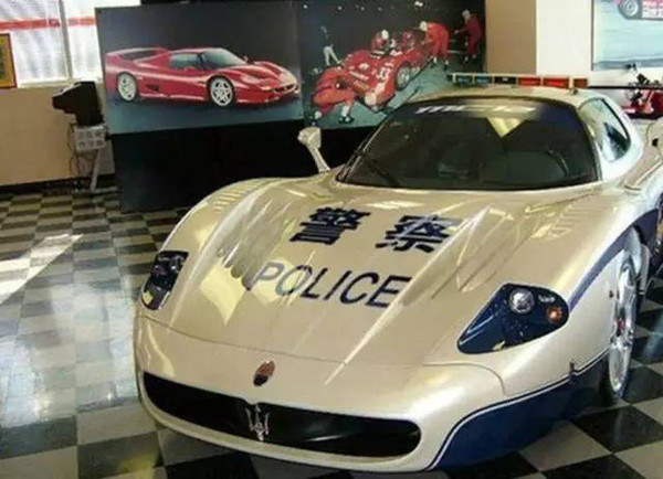 中国最贵的警车图片