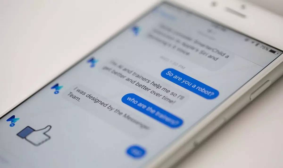 facebook引入聊天机器人 自动化沟通取代人工客服