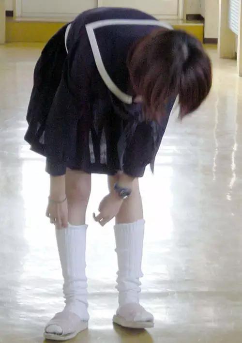 日本高中生裙子刷新最短记录,这样真的敢穿出去?