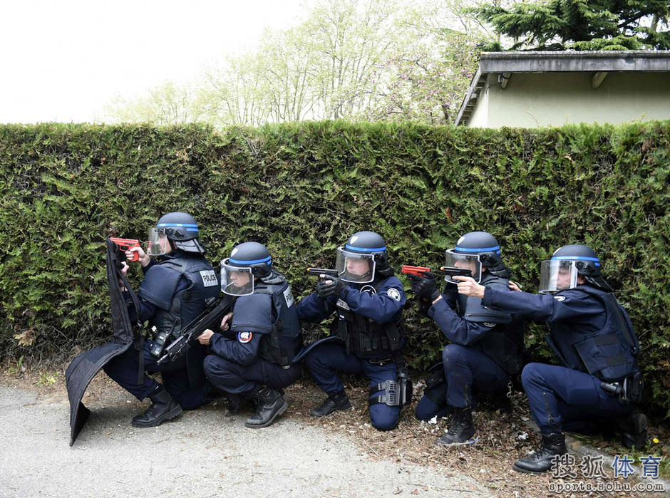 欧洲防暴警察图片