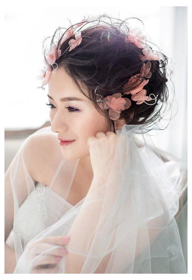 韩式婚纱照中如何打造美轮美奂的新娘发型