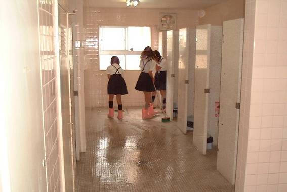 进日本学校为何要脱鞋真相居然是因为这样