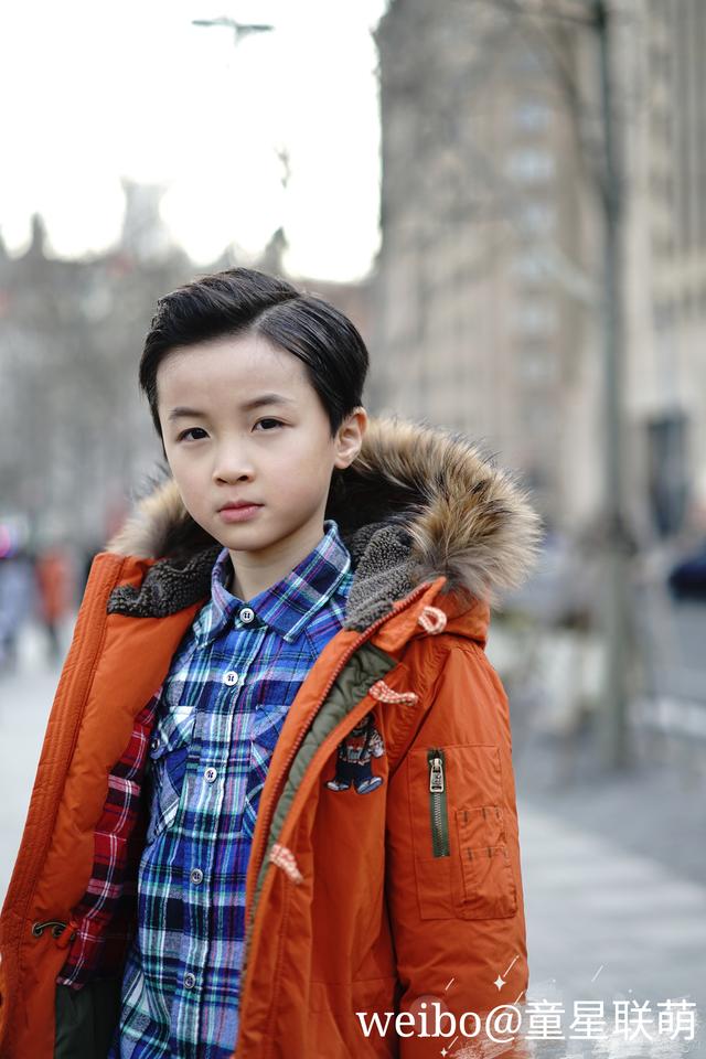 芈月传中的小嬴稷饰演童星石悦安鑫9岁了