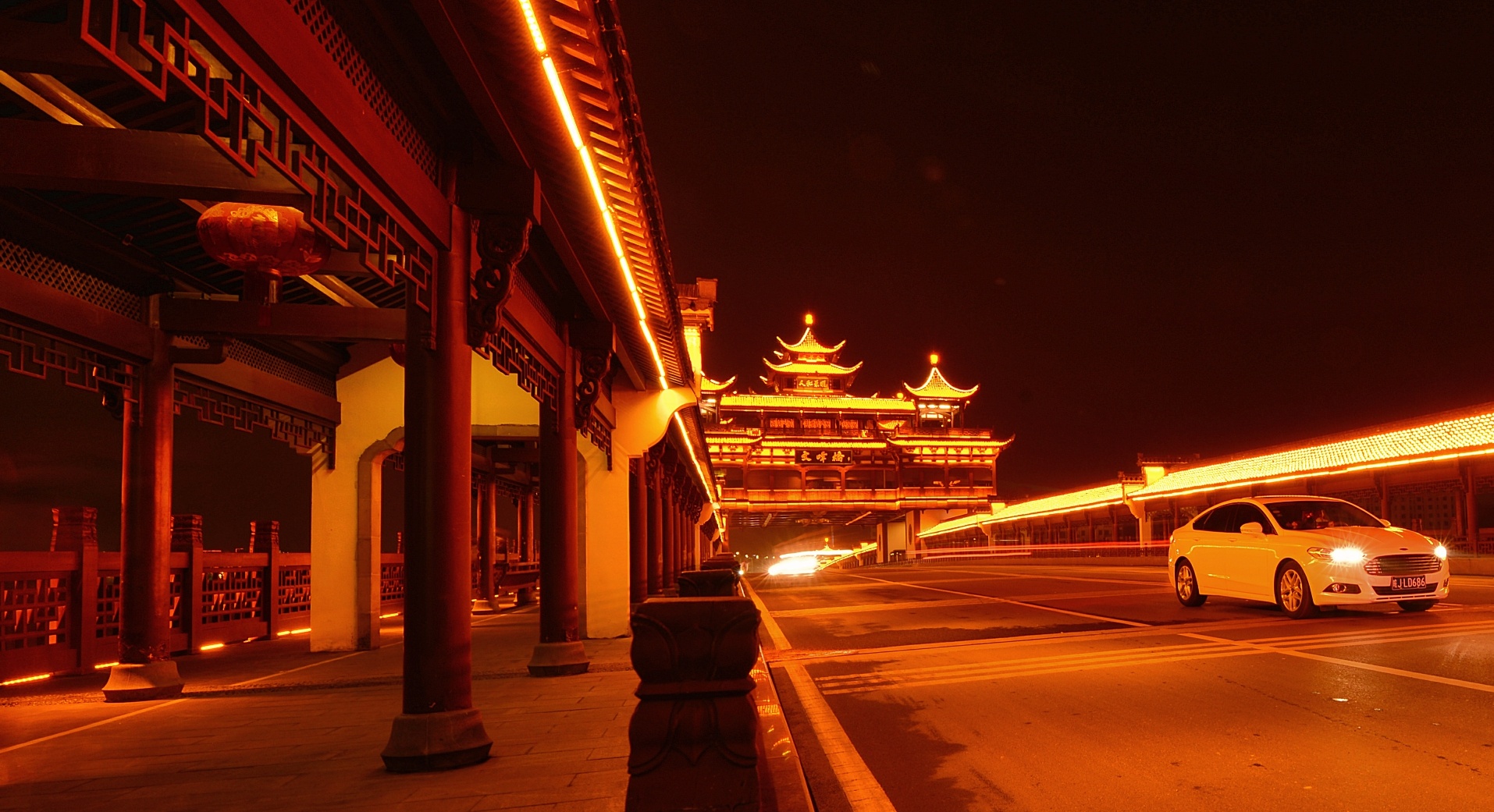 黎阳in巷夜景图片