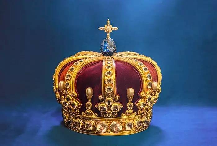 亨利八世都铎王冠图片