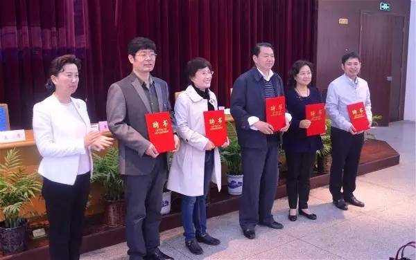 市乡村小学英语骨干教师培育站 主持人 姜建宇泰州市实验小学副校长