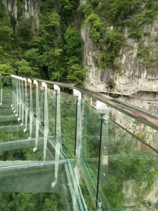 湖南湄江玻璃桥多长图片