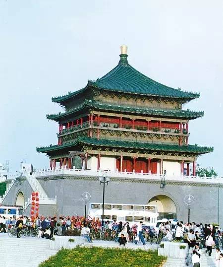 西安钟楼90年代图片