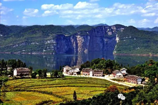 遵義的赤水有竹海,新蒲新區,綏陽牛心,桐梓杉坪,匯川高坪,遵義縣洪關