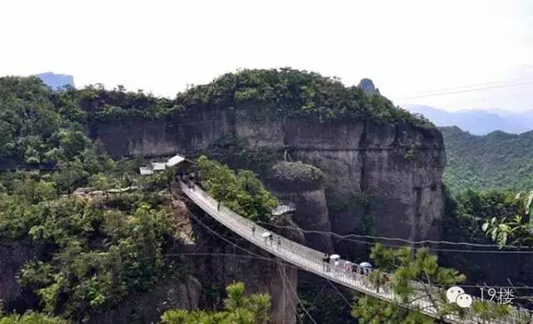 1 台州仙居神仙居·懸空索橋 神仙居景區裡一條長120米,高100多米的