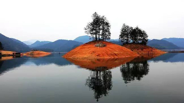 万安湖国家森林公园图片