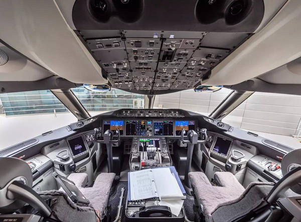 波音787-9驾驶舱图片图片
