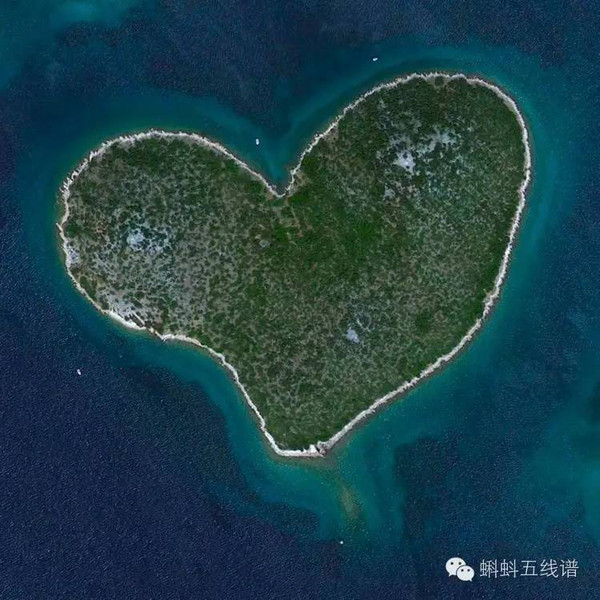 【爱人之岛】天然形成的心形岛屿,位于克罗地亚海岸附近【蜗牛通道】