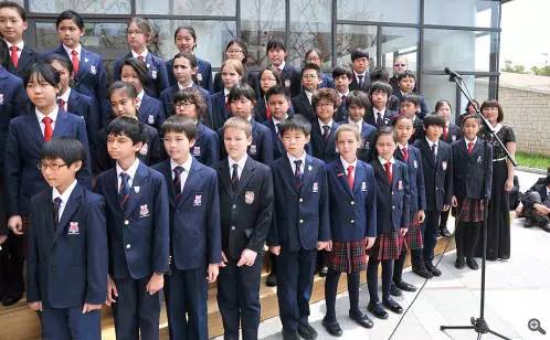 在北京众多的国际学校中,北京德威英国国际学校受到很多明星家庭的