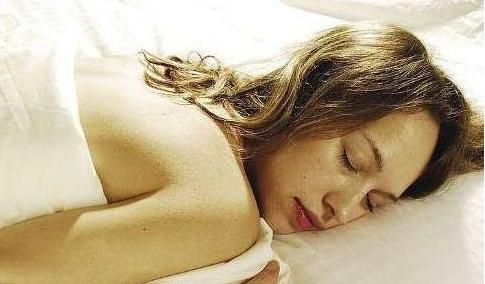 女人裸睡有好处吗图片