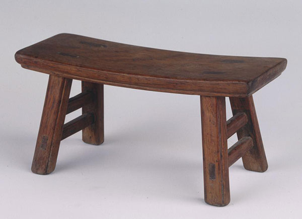 博雅古家具:柞木枕凳(清)