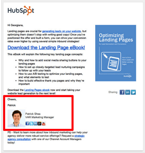 他们对同一封邮件分别设置了两种落款,一种是以hubspot公司名义发出