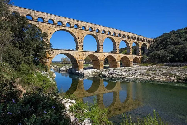 解读法国古罗马加尔桥的建造故事