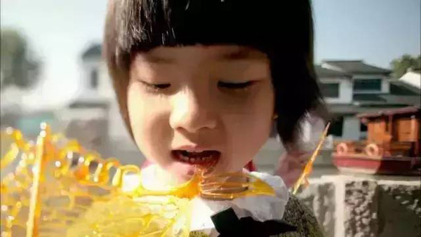 童年的味道the taste of childhood拨浪鼓儿风车转,琉璃咯嘣吹糖人