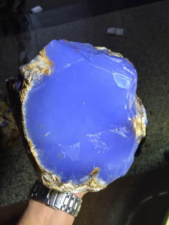 蓝玉髓石头开料,纯纯的蓝色,成品惊艳!