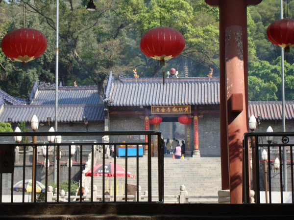 旗峰山寺庙图片