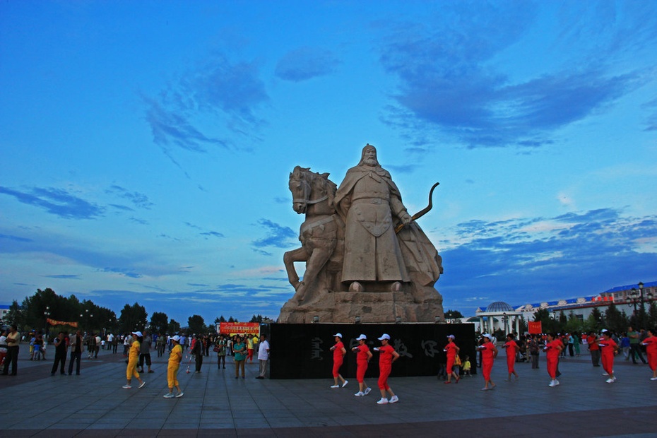 哈萨尔广场舞夕阳,额尔古纳湿地风光—暑期东北