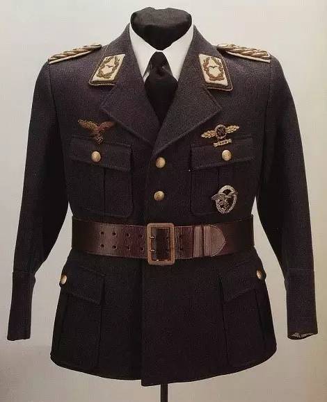 世界上最丑的军服图片