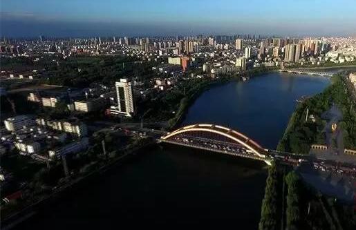 信阳彩虹桥被认定为危桥8月13日起开始限行