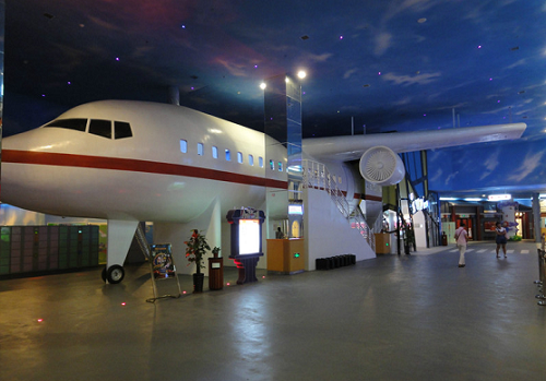 其中兒童職業體驗館,軍事體驗館由北京慧宇星河科技打造,已經成為購物