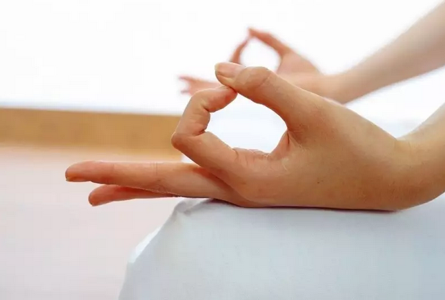 瑜伽智慧手势图片