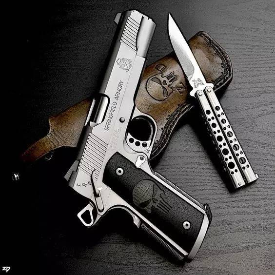 45 acp口径手枪,而柯尔特公司生产的勃朗宁手枪均冠以柯尔特
