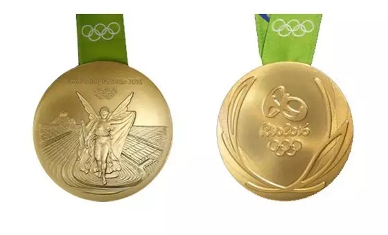 奥运会冠军奖杯图片