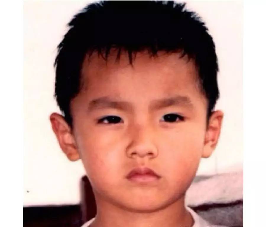 李易峰小时候的图片图片